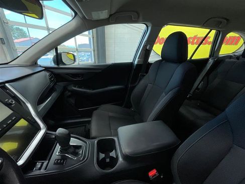 Used 2023 Subaru Outback AWD/4WD image 12