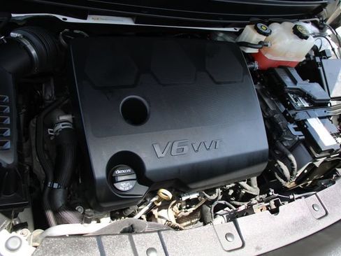 Used 2020 Buick Enclave Essence FWD image 35