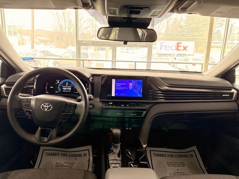 Used 2025 Toyota Camry SE FWD image 66