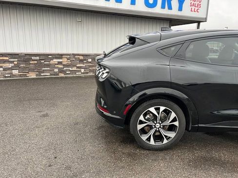 Used 2022 Ford Mustang Mach-E Premium image 13