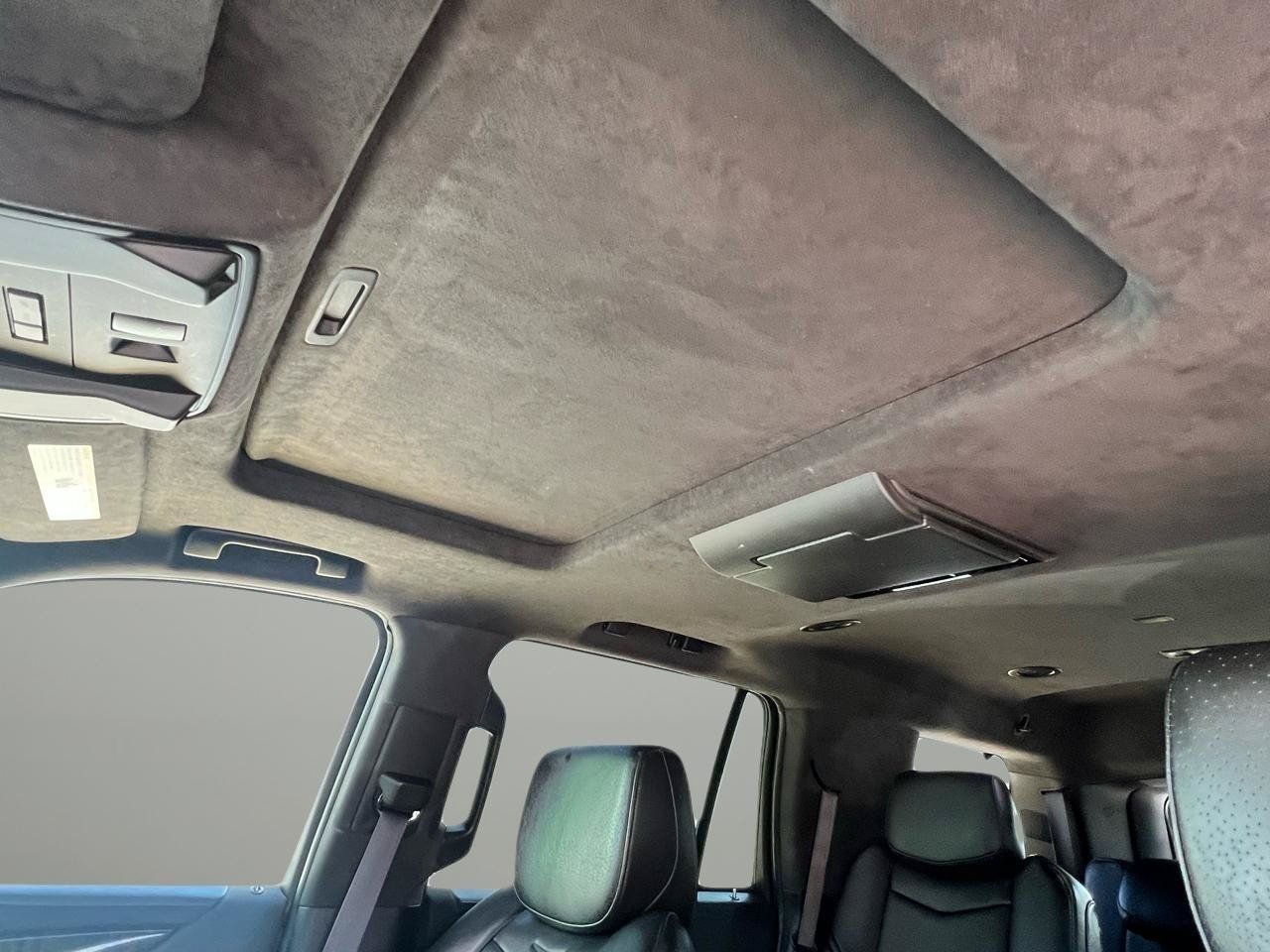 Used 2015 Cadillac Escalade Platinum AWD/4WD image 23