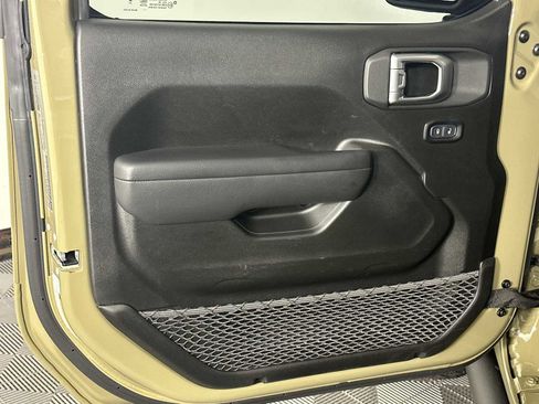 Used 2025 Jeep Wrangler Sport image 10