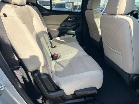 Used 2022 Chevrolet Traverse LS image 36