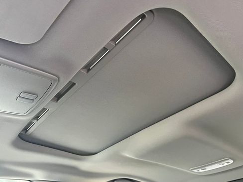 Used 2016 Chevrolet SS image 28