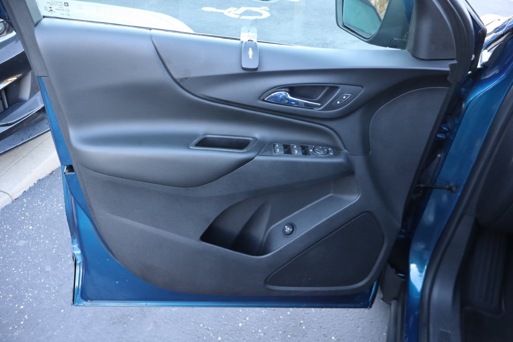Used 2021 Chevrolet Equinox LT FWD image 26