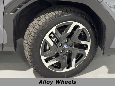 Used 2025 Subaru Forester Limited image 14