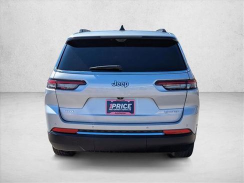 Used 2024 Jeep Grand Cherokee L Limited w/ Luxury Tech Group II image 7