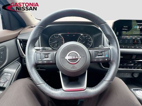 Used 2023 Nissan Rogue SL w/ SL Premium Package AWD/4WD image 14
