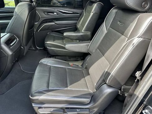 Used 2021 Cadillac Escalade ESV Sport w/ LPO, Illumination Package AWD/4WD image 11