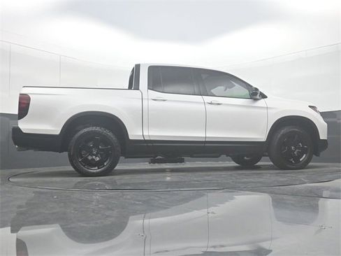 Used 2025 Honda Ridgeline Black Edition image 33
