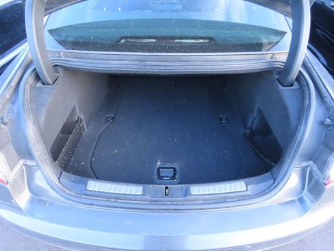 Used 2017 Lincoln Continental Premiere image 12