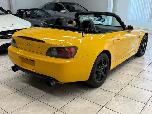 Used 2003 Honda S2000 image 9