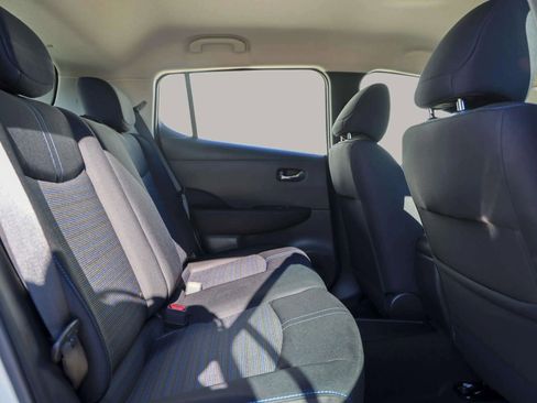 Used 2018 Nissan Leaf S image 31
