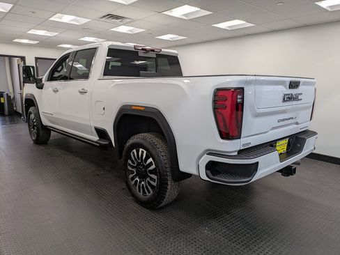 Used 2024 GMC Sierra 3500 Denali Ultimate image 6