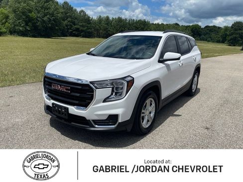 Used 2024 GMC Terrain SLE w/ Driver Convenience Package FWD image 1