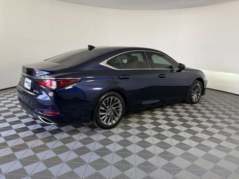 Used 2024 Lexus ES 350 w/ Technology Package image 9