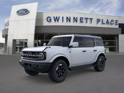 New 2026 Ford Bronco Outer Banks AWD/4WD image 1