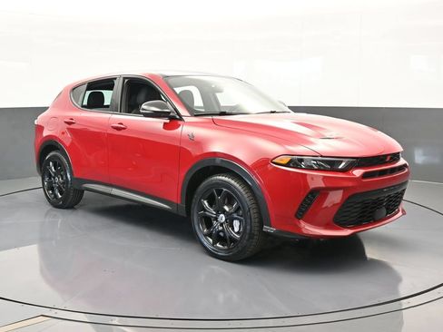 Used 2024 Dodge Hornet R/T Plus w/ R/T Blacktop Package AWD/4WD image 8