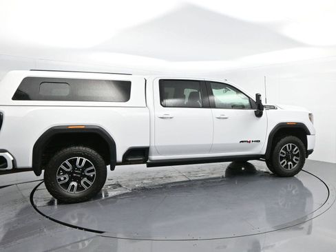 Used 2022 GMC Sierra 2500 AT4 w/ AT4 Preferred Package image 8