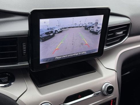 Certified 2022 Ford Explorer XLT w/ Equipment Group 202A image 21