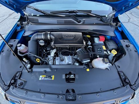 Used 2025 Jeep Compass Trailhawk image 32