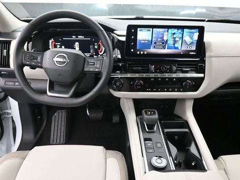 New 2026 Nissan Pathfinder SL image 11