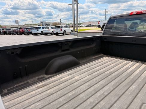 Used 2016 GMC Sierra 1500 4x4 Regular Cab w/ Sierra Convenience Package image 6