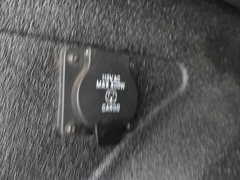 Used 2022 RAM 2500 Limited AWD/4WD image 30