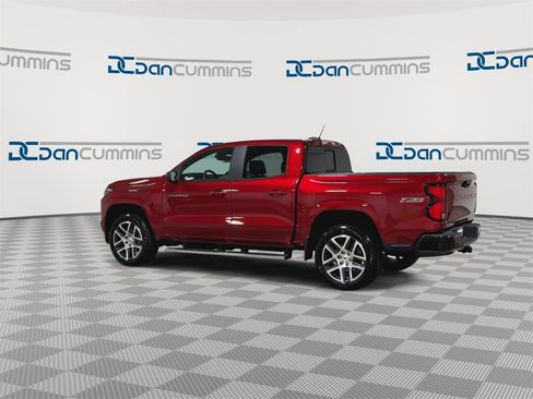 Used 2024 Chevrolet Colorado Z71 w/ Z71 Convenience Package 2 image 7