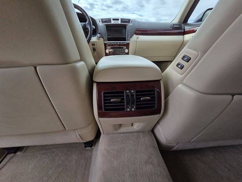 Used 2011 Lexus LS 460 L w/ Luxury Pkg AWD/4WD image 24