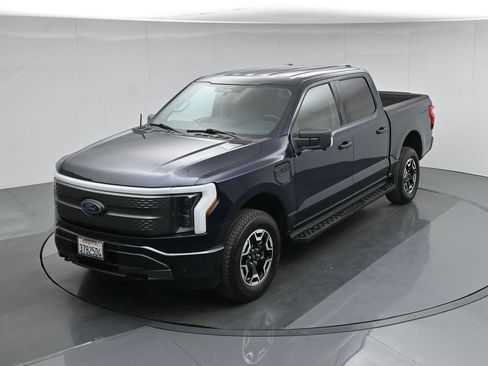Used 2023 Ford F150 Lightning XLT image 43