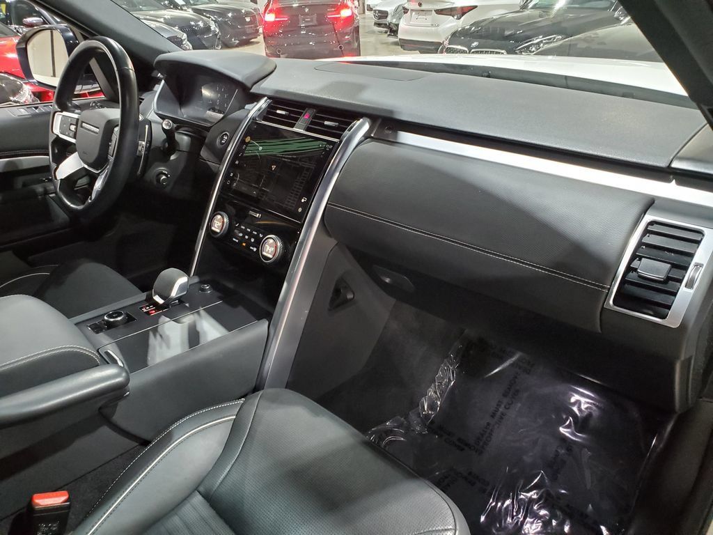Used 2023 Land Rover Discovery S R-Dynamic AWD/4WD image 14