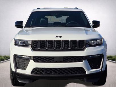 New 2026 Jeep Grand Cherokee Limited w/ Limited Altitude Package
