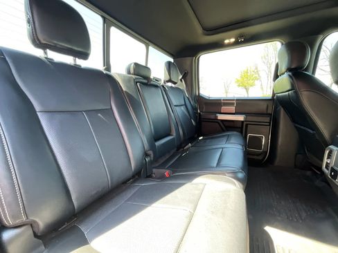 Used 2019 Ford F150 Lariat w/ Equipment Group 502A Luxury AWD/4WD image 15