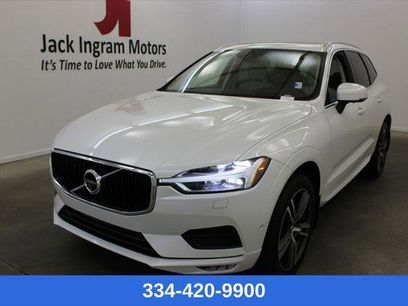 Used 2018 Volvo XC60 T5 Momentum w/ Convenience Package