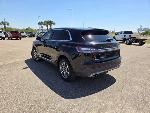 Used 2022 Lincoln Nautilus Reserve image 5