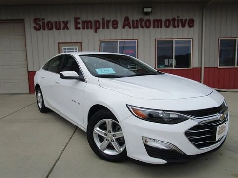 Used 2023 Chevrolet Malibu LS w/ Driver Confidence Package image 1