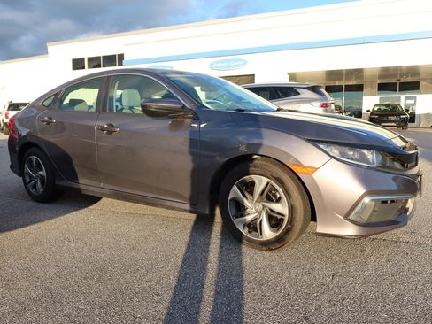 Used 2019 Honda Civic LX image 3