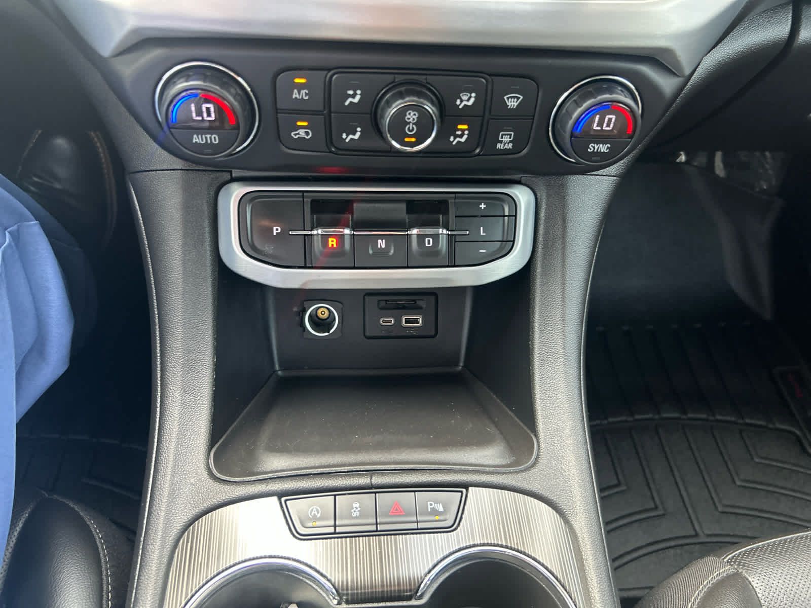 Used 2021 GMC Acadia SLT w/ Premium Package AWD/4WD image 18