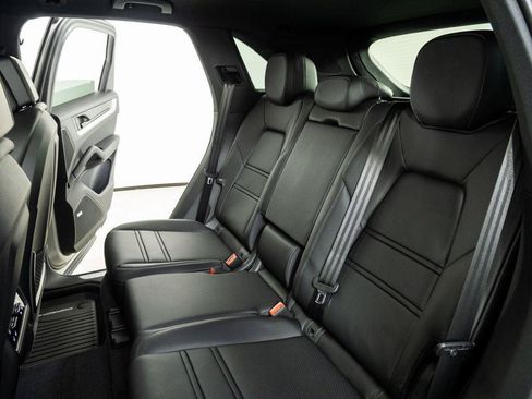New 2026 Porsche Cayenne AWD/4WD image 22