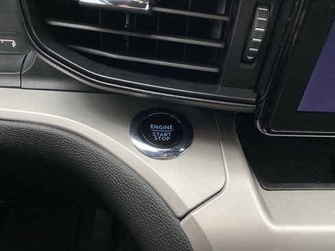 Used 2022 Ford Explorer XLT w/ Class IV Trailer Tow Package image 17