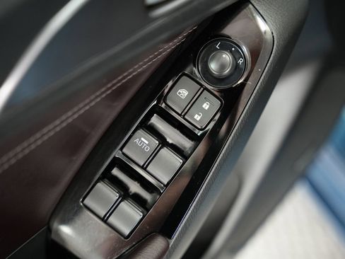 Used 2017 MAZDA MAZDA3 Grand Touring image 39