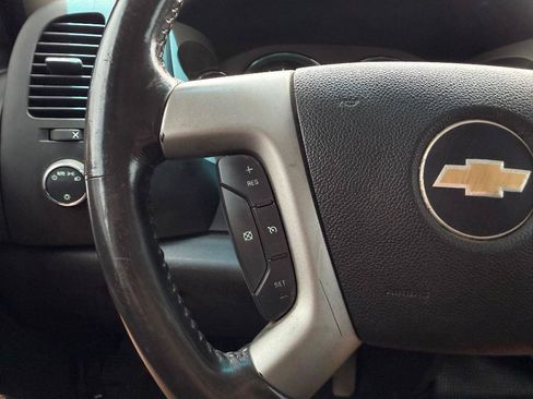 Used 2014 Chevrolet Silverado 2500 LT AWD/4WD image 11