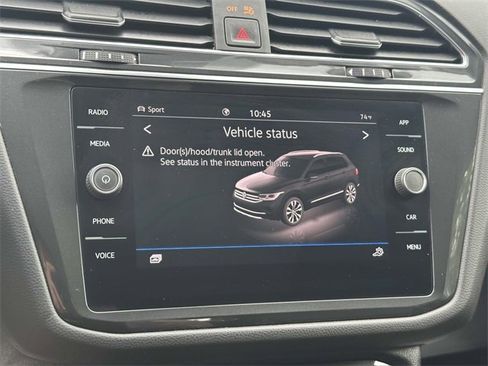 Certified 2022 Volkswagen Tiguan SE image 27