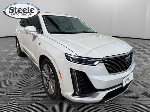 Certified 2024 Cadillac XT6 Premium Luxury w/ Technology Package FWD image 7