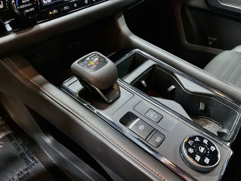 Used 2024 Nissan Pathfinder Rock Creek AWD/4WD image 16