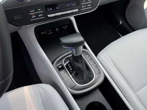 Certified 2025 Hyundai Kona SEL AWD/4WD image 31