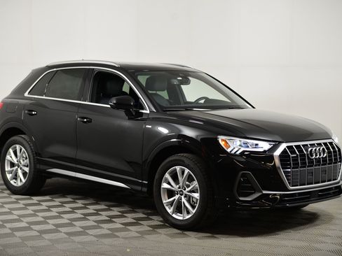 Certified 2025 Audi Q3 2.0T Premium Plus w/ Premium Plus Package image 6