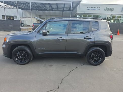 Certified 2020 Jeep Renegade Altitude FWD image 2