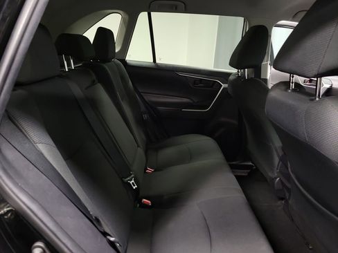 Used 2020 Toyota RAV4 LE image 21